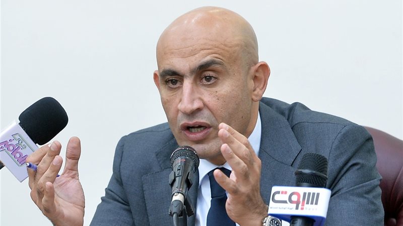 محمد عبد اللطيف وزير