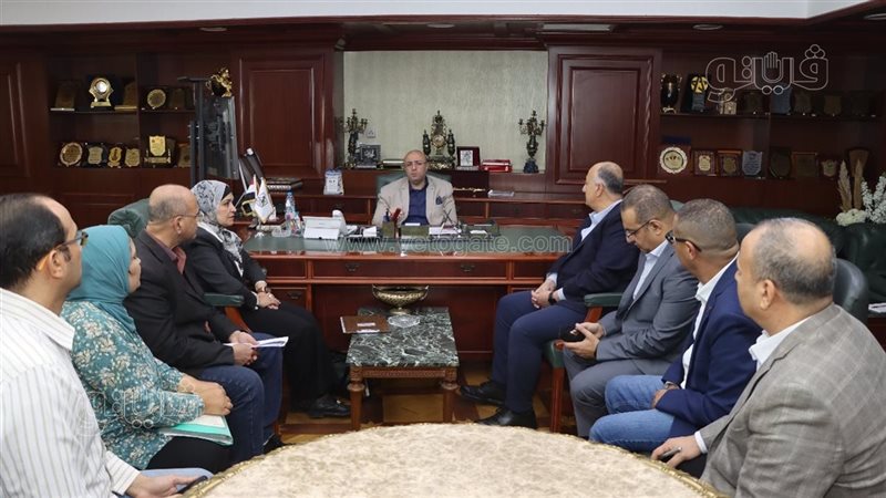 محافظ بني سويف يبحث