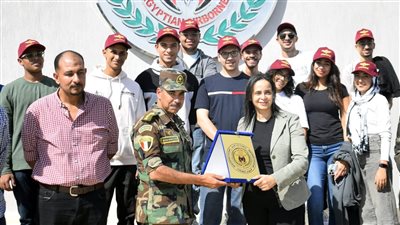 القوات المسلحة تنظم زيارة لعدد من طلبة 