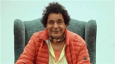 هل تعرض الكينج لأزمة صحية جديدة؟ نكشف سبب تواجد محمد منير في ألمانيا (خاص)