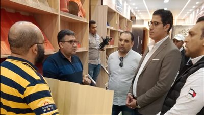 نائب محافظ الدقهلية يتفقد مصانع بجمصة ويلتقي مستثمرين لحل مشاكلهم 