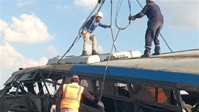 شاهد، لحظة اصطدام أتوبيس بعمود إنارة فى الإسكندرية وإصابة 39 شخصا