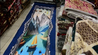 حافظة السجاد.. بديل اقتصادي يحافظ على أناقة منزلك.. سهل الاستخدام والتنظيف.. تنوع في الأشكال والألوان.. وأسعارها تبدأ من 450 جنيها (فيديو صور) 