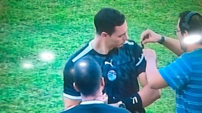 بداية القصيدة، تعطل السماعات يؤخر انطلاق مباراة سموحة وحرس الحدود في افتتاحية الدوري المصري