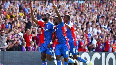 أستون فيلا يخسر 2-1 أمام كريستال بالاس في كأس الرابطة