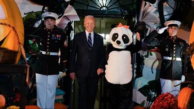  بايدن وزوجته يشاركان في احتفال الهالووين الأخير لهما في البيت الأبيض (صور)