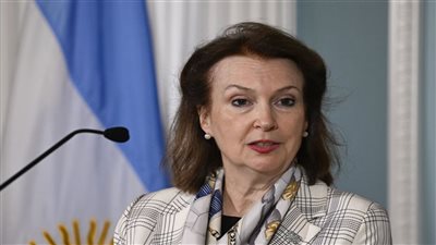رئيس الأرجنتين يقيل وزيرة خارجيته لتصويتها ضد العقوبات الأمريكية على كوبا