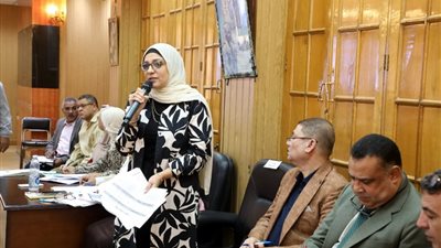 محافظ الشرقيةيستمع لشرح منظومةالمتغيرات المكانيةوأملاك الدولة 