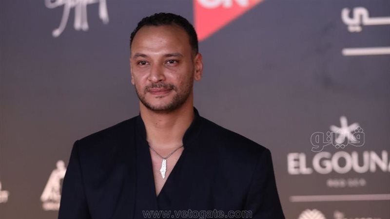 الفنان أحمد خالد