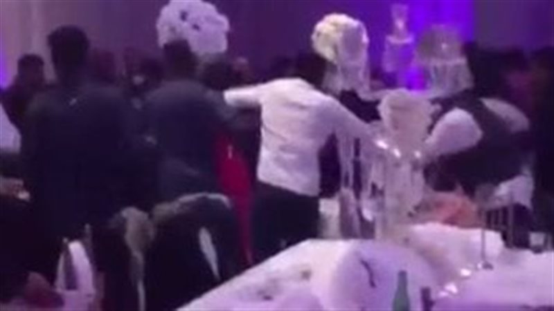 مشاجرة مع نجل الإعلامي،