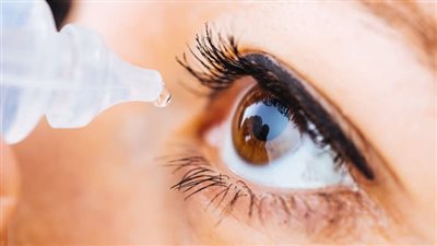 هيئة الدواء: 4 فئات يجب عليهم استخدام قطرات العيون المرطبة