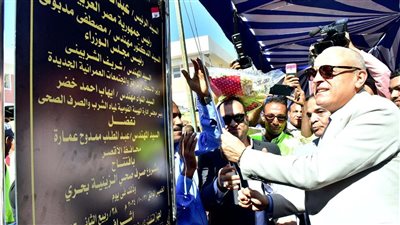 محافظ الأقصر يفتتح محطة رفع الزينية بحري لخدمة 20 ألف نسمة (صور)
