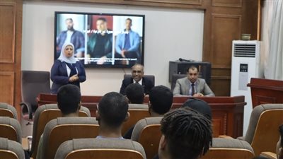 جامعة الأقصر تعقد ندوة لتوعية الطلاب بمخاطر الهجرة غير الشرعية بكلية الألسن
