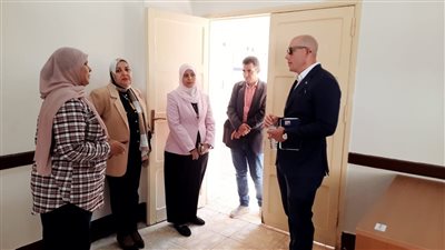 وفد السفارة الأمريكية بالقاهرة يزور مركز خدمة الطلاب ذوي الهمم بجامعة الأقصر