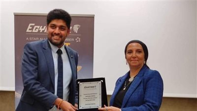 مصر للطيران تنظم ورشة عمل في إسطنبول لتطبيق نظام NDC وتكرم وكلاء السياحة الأعلى مبيعًا