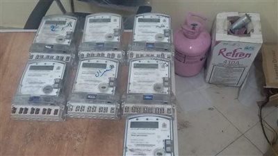 فريق عمل بمحليات نجع حمادي ينجحون فى إصلاح 260 عدادا كهربائيا (صور)