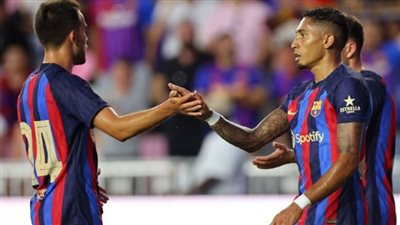 ليفاندوفسكي يقود هجوم برشلونة أمام لاس بالماس 