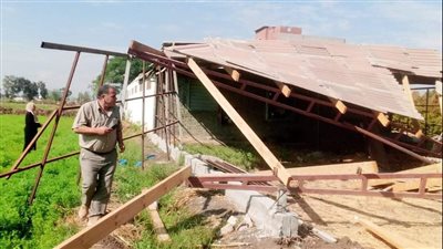 إيقاف أعمال بناء مخالف في قنا