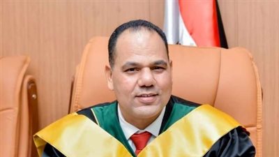 جامعة المنصورة تمنح حماد الرمحي الدكتوراه في التحول الرقمي بالصحافة والإعلام 