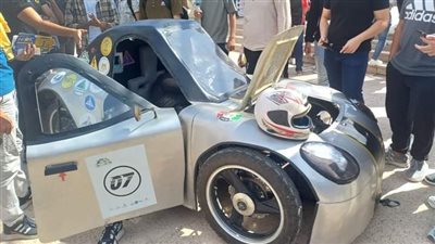 طلاب هندسة أسيوط يبتكرون نموذج سيارة سباق كهربائية بخامات محلية 100% (صور) 