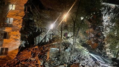  مصرع 3 أشخاص وإصابة آخر في حادث انهيار محطة للقطارات بصربيا