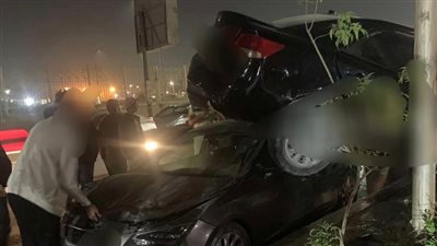 بسبب السرعة الزائدة، حادث مروع بين سيارتين ملاكي بشارع اللاسلكي في المعادي 