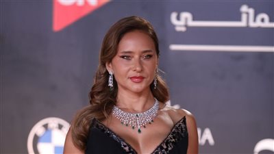 مؤلف ناقص ضلع لـ نيللي كريم ينتهي من كتابة 5 حلقات