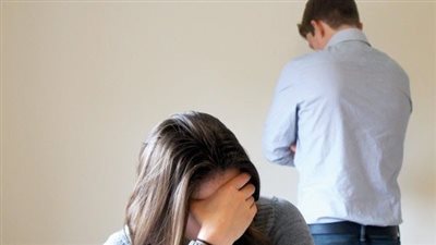 زوجة أمام قاضي الأسرة: زوجي طمع في ميراثي ولما رفضت البيع طلقني غيابيًّا وحرمني من أولادي