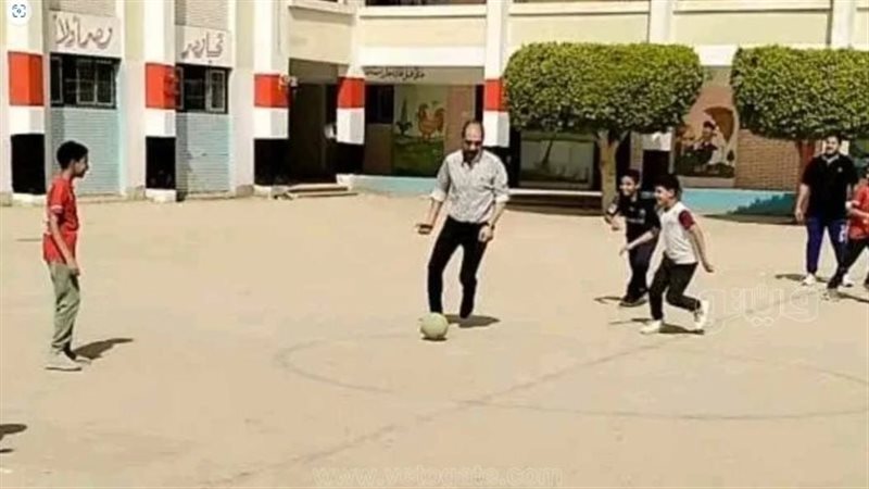مدير مدرسة ابتدائية