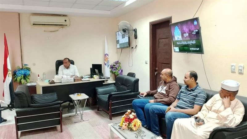نقادة،فيتو