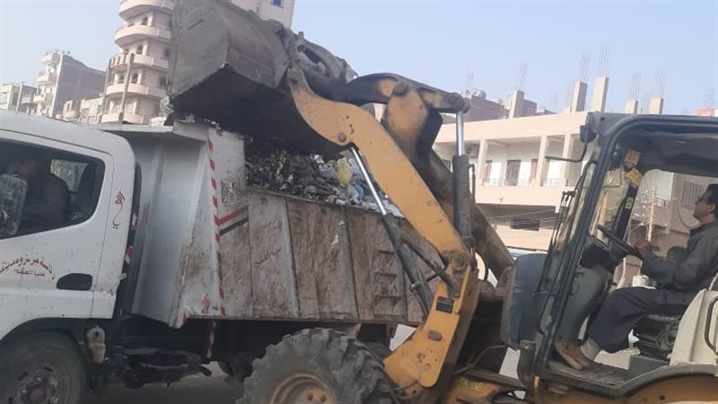 رفع تجمعات بؤر القمامة