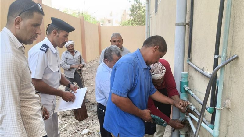 وصلات المياه الخلسة،