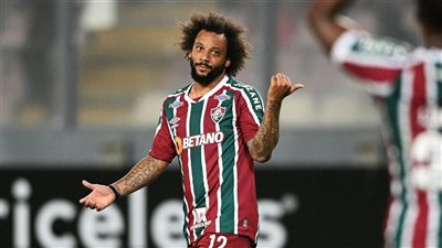 بعد اشتباكه مع مدربه، فلومينينسي يعلن رسميا فسخ تعاقد مارسيلو (فيديو)