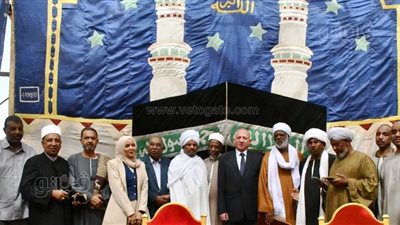 سكرتير محافظة أسوان يشهد مراسم الصلح بين عائلتين 