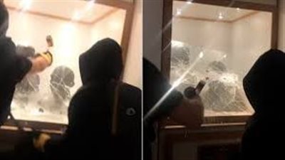  إزالة تمثال وايزمان أول رئيس للكيان الصهيوني في بريطانيا 