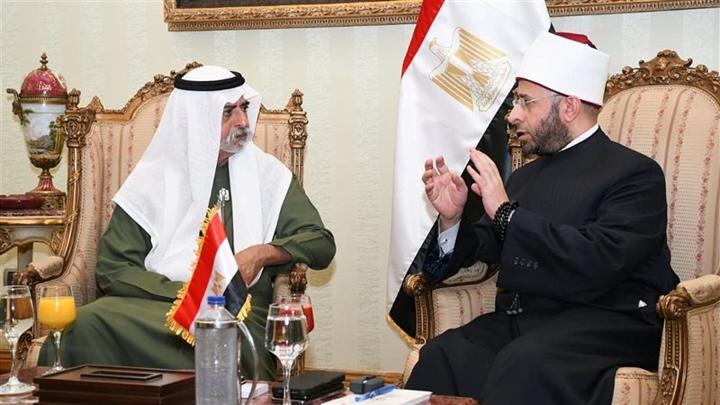 وزير الأوقاف يستقبل