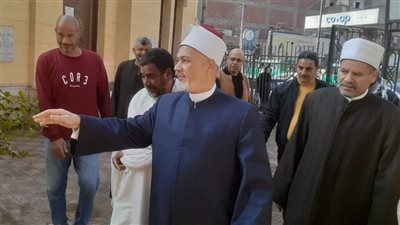 وكيل الأوقاف بالإسكندرية يجري جولة مفاجئة على المساجد 