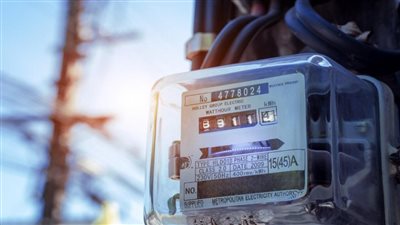 غدا، قطع الكهرباء عن مغذي جزيرة مطيرة في قنا