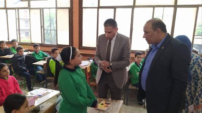 مدير تعليم الجيزة: لجان متابعة يوميا على المدارس وتفعيل الإشراف اليومي 