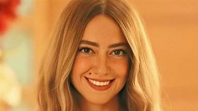 هند عبدالحليم تعلن إصابتها بشلل في المعدة