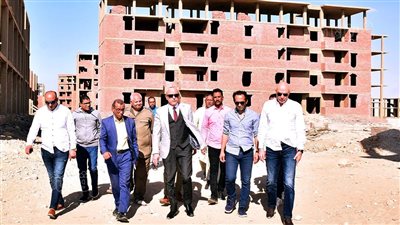 يضم 500 وحدة، محافظ الأقصر يتفقد مشروع إسكان الرضوانية (صور)