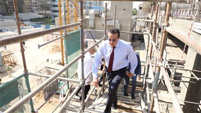 وزير الصحة يتفقد أعمال مبنى الامتداد الرئيسي لمعهد ناصر