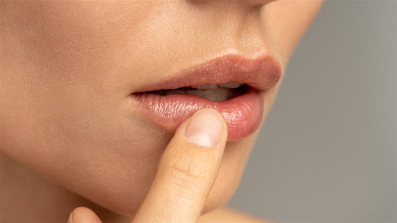 وصفات للعناية بالشفاه