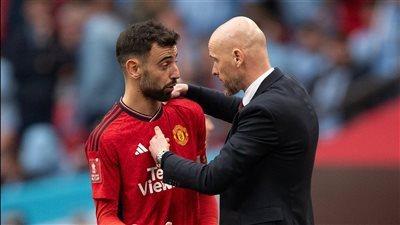 قائد مانشستر يونايتد يكشف تفاصيل حديثه مع مدربه المقال