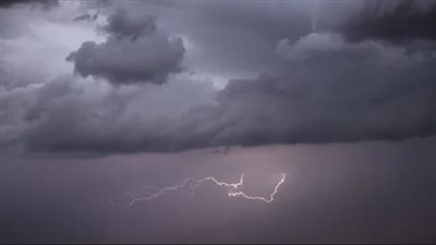 الأرصاد الجوية: البحيرة تحت تأثير الخلايا الرعدية
