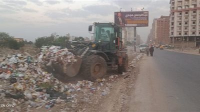 صيانة أعمدة الإنارة ورفع المخلفات بالزقازيق 