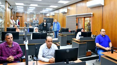 طوارئ بالبحيرة لمتابعة جهود إزالة آثار الأمطار 