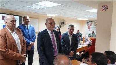 تدريب 330 موظف بجامعة سوهاج لتولي مناصب إدارية 