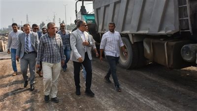 محافظ الشرقية يتفقد أعمال رصف وتوسعة الطرق 
