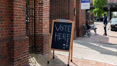 عبر طرق الأبواب، حملة هاريس تحفز الناخبين في بنسلفانيا ساحة المعركة الرئيسية